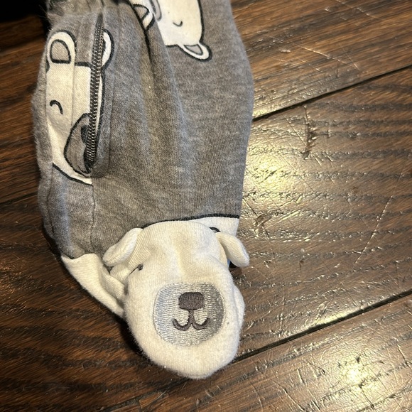 Carter’s bear pj - Picture 3 of 5
